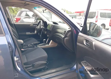 2012 Subaru Forester 2.5X Premium z USA, uszkodzony, nr VIN JF2SHADC5CH412689